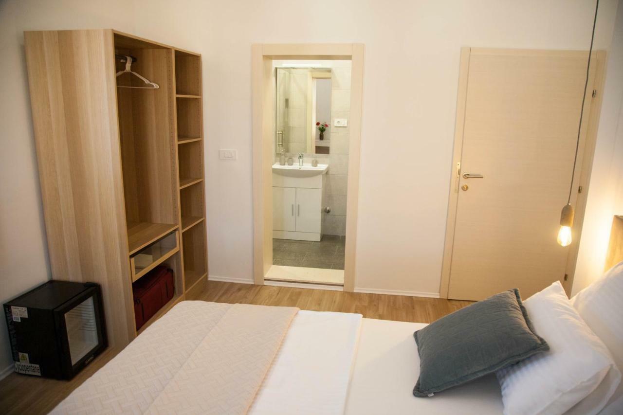 Soukki Town Centre Suites 1 Split Exterior foto