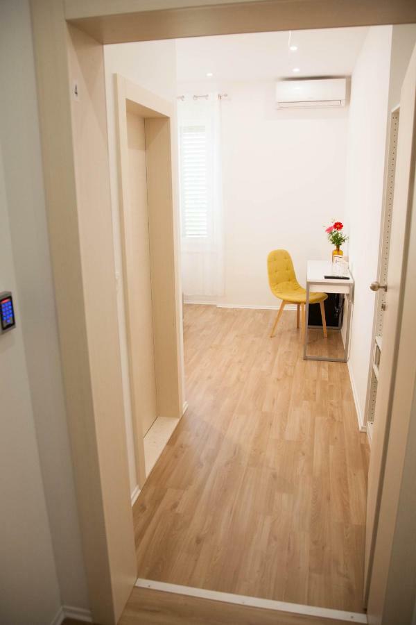 Soukki Town Centre Suites 1 Split Exterior foto